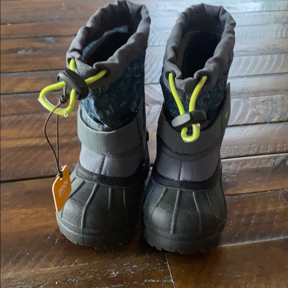 Toddler Size 4 Columbia boots